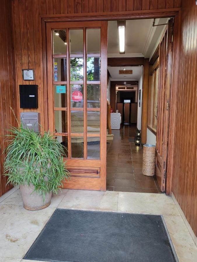 Hostal Torras Сант-Илари-Сакальм Экстерьер фото